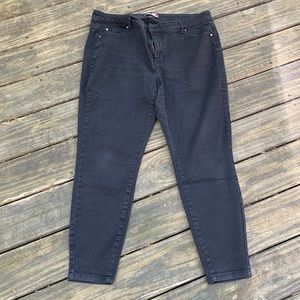Makers Black Skinny Jean